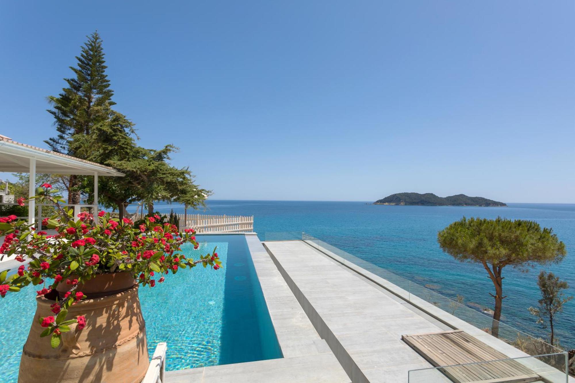 Azzure Vista Villa