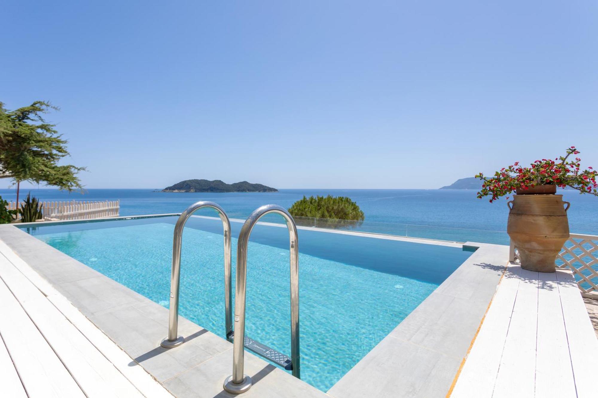 Azzure Vista Villa